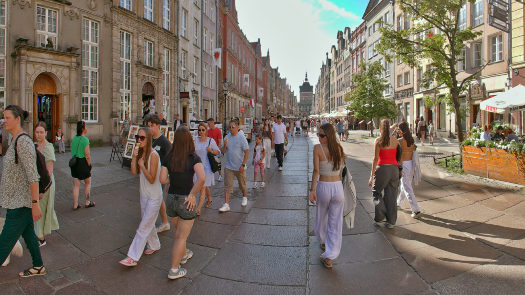 Explore Gdansk in VR 180